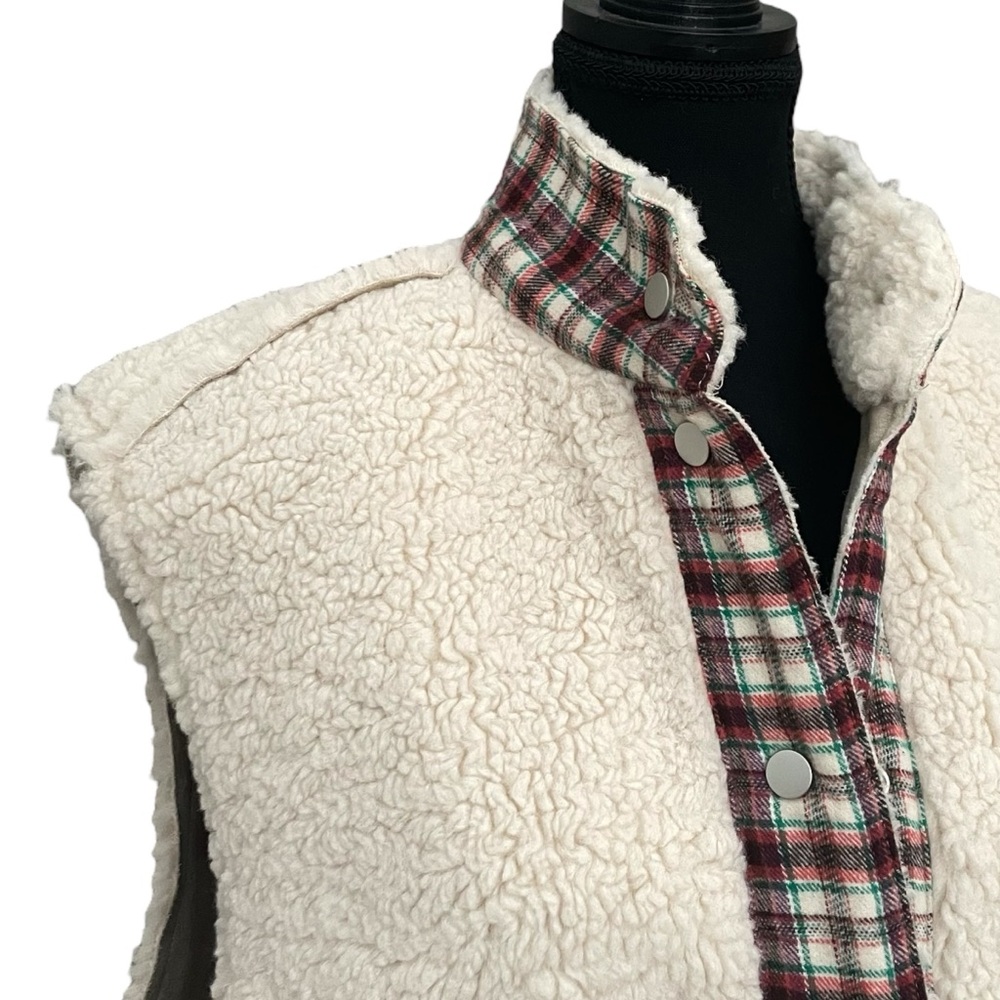 NWT Cozy Cream Sherpa Vest by Cider Snap Front Tartan Plaid Trim Cottage Nordic - Picture 6 of 15